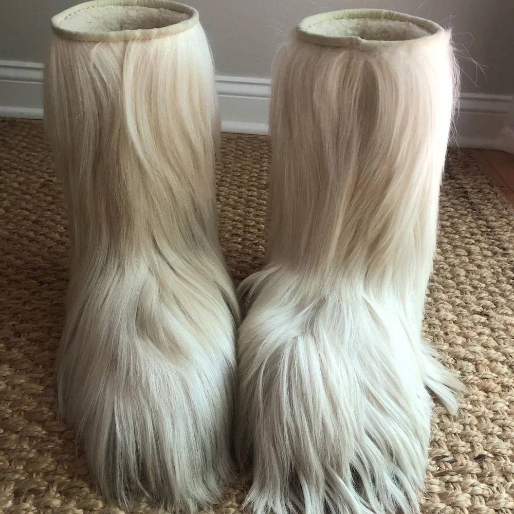 New: Vintage 90’s Yeti Goat Hair and Wool Boots. Size 41